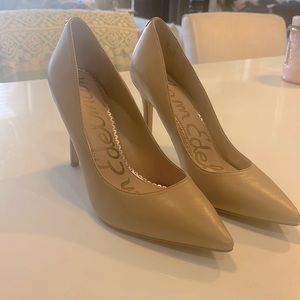 Sam Edelman Shoes:  Hazel Pointed Toe Heel (Camel)